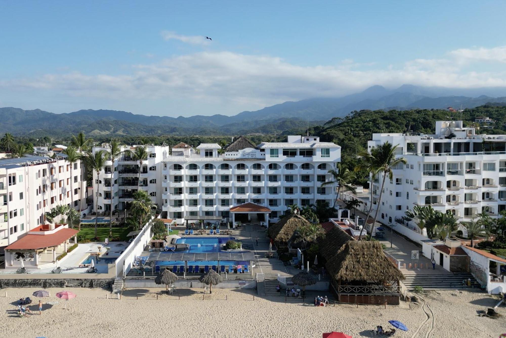Torreblanca Beach Hotel And Suites Guayabitos - Desayuno Y Comida Incluido 瓜亚比托斯 外观 照片